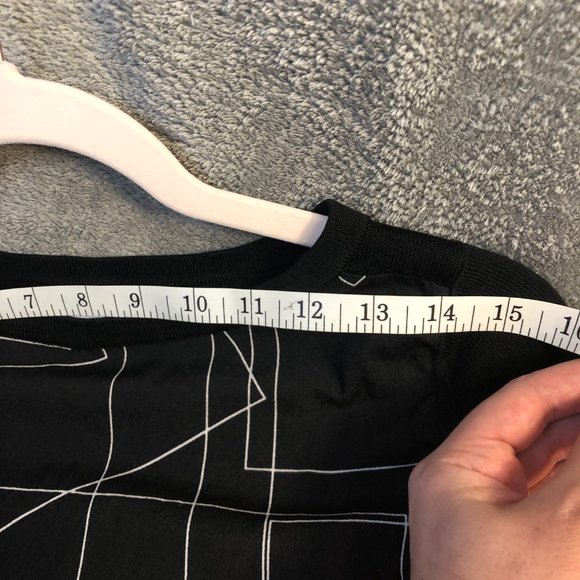 NY & Co. Women’s XS Lightweight 3/4 Raglan Sleeve Abstract Geometric Sweater Top - Picture 9 of 11